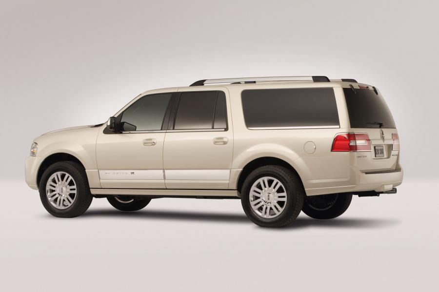  Lincoln Navigator L 2006 года  (фото 36 из 50)